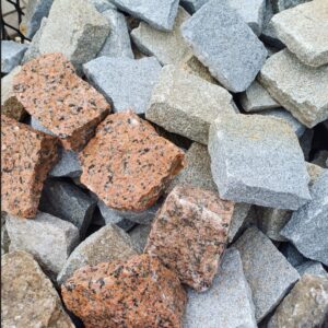 piso de granito con adoquines 10 x 10